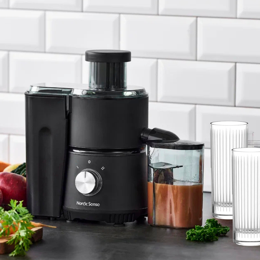 

Nordic Sense juicer inkl. 6 glas fra Stölzle